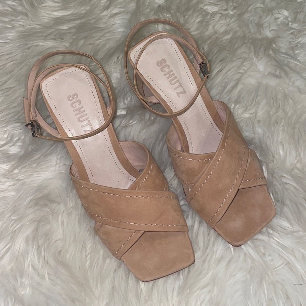 Schutz Anayra Nubuck Honey Beige Sandals